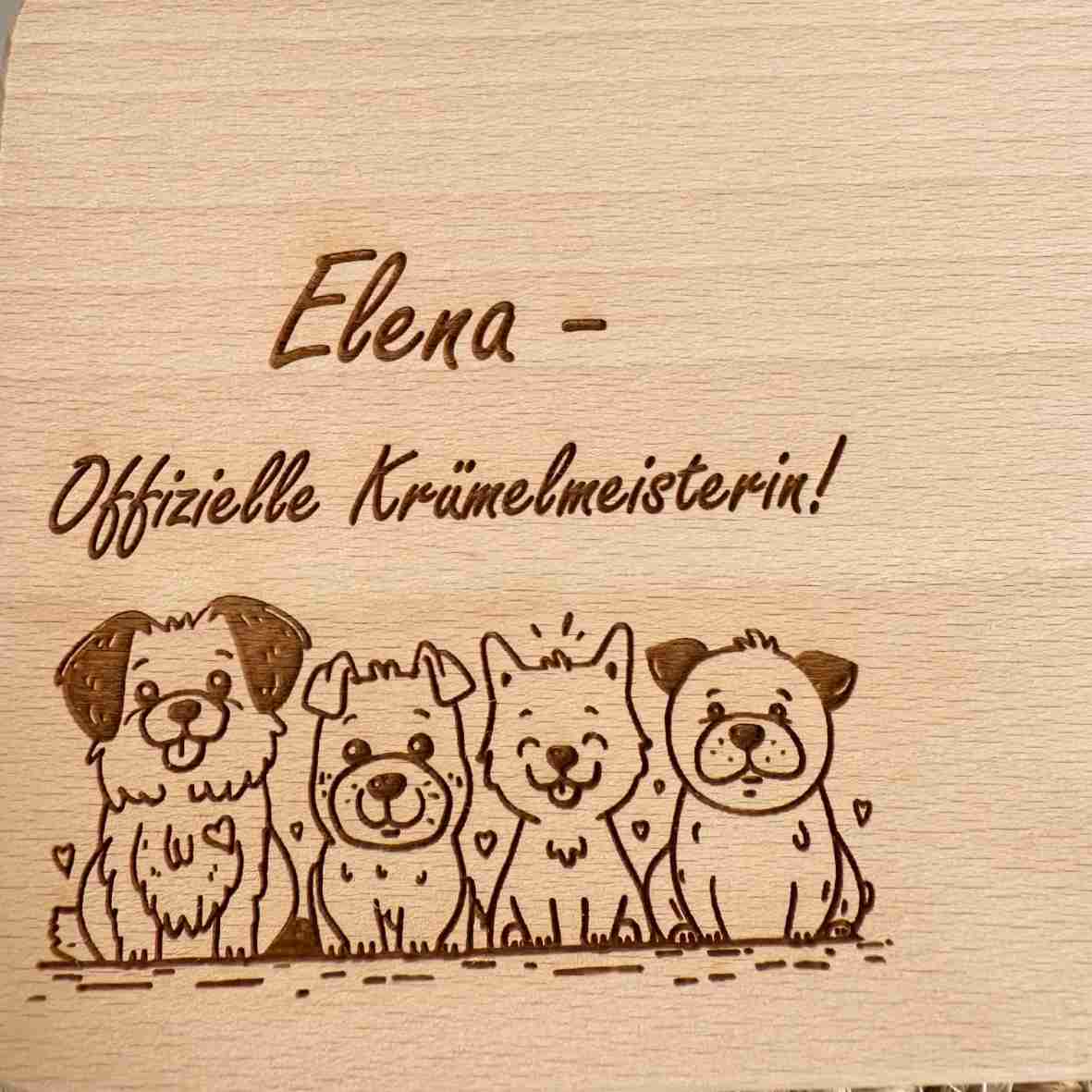 Personalisiertes Frühstücksbrettchen Hund aus Buchenholz mit Name