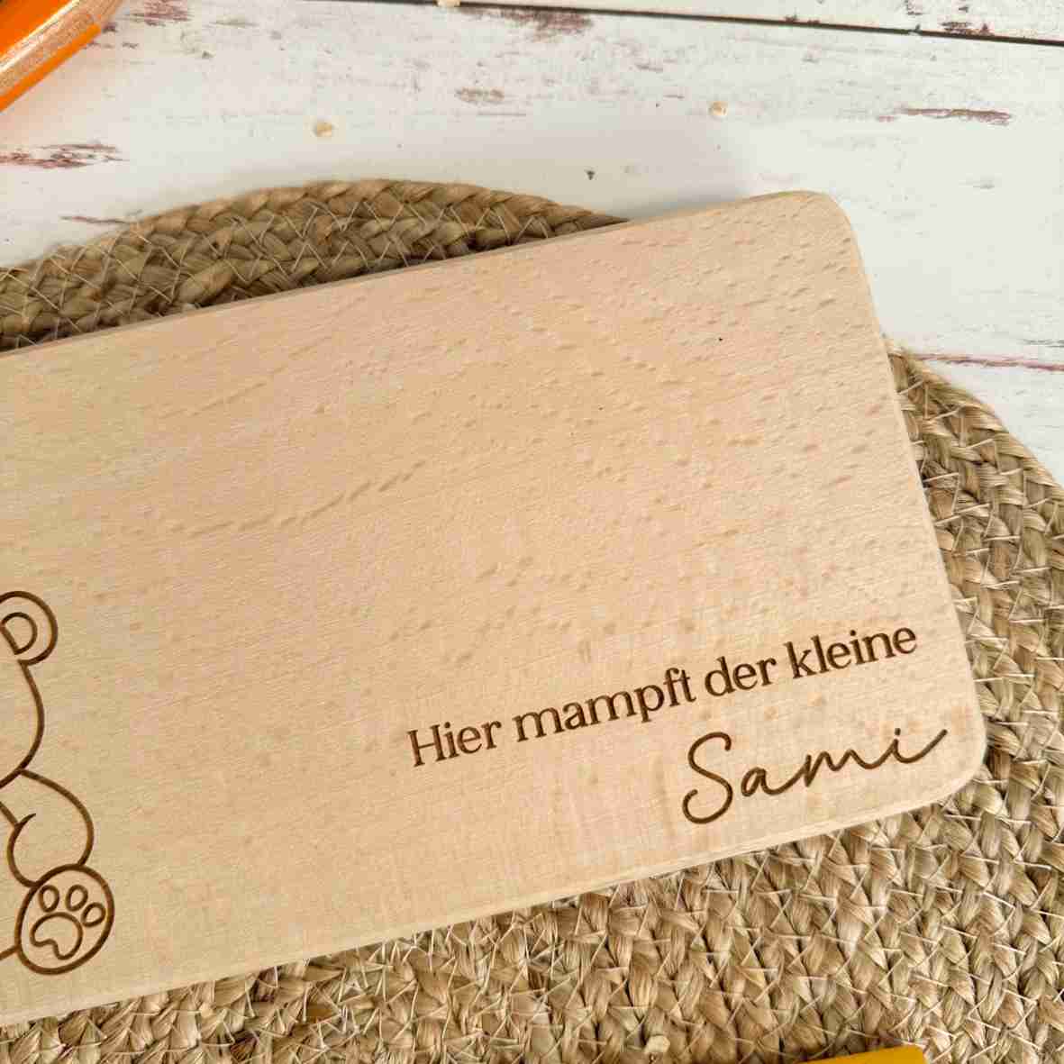 Rechteckiges Frühstücksbrett mit Teddybär-Gravur und Namen